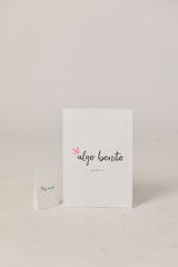 Sobre regalo grande Algo Bonito blanco