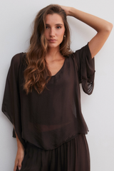 Blusa fluida castanha com manga 3/4 ampla