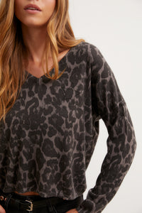 Jersey animal print gris con brillo