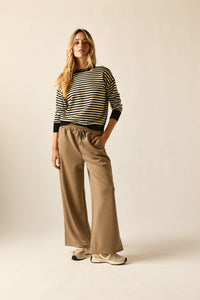 Calças felpa topo corte largo com cintura elástica