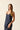 Top satinado azul marino