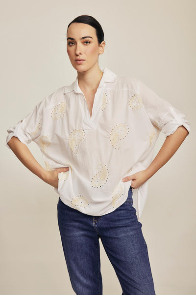 Cargar imagen en el visor de la galería, Camisa oversize cachemir dorado blanco
