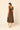 Vestido escote volante ribete marrón