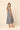 Vestido midi de tirantes en rayas azul marino