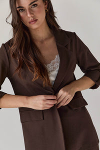 Americana sastre marrón oscuro