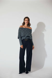 Pantalón pinzas cinturón negro