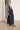 Pantalón largo lino puntilla azul marino