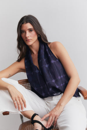 Top halter estampado azul-marinho