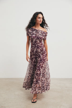 Vestido midi tul berenjena estampado