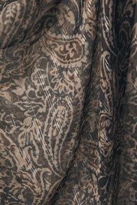 Foulard grande castanho com estampado