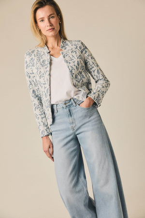 Chaqueta de encaje floral azul