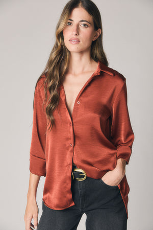 Blusa cetim manga três quartos Tijolo