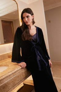 Saia midi veludo azul noite com cintura elástica