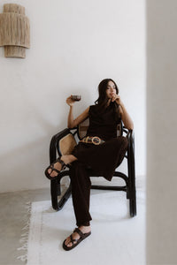 Pantalón recto rústico marrón