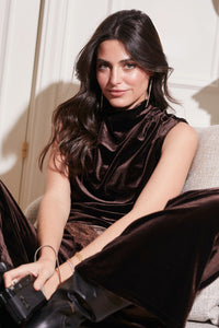 Top terciopelo marrón