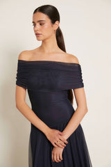 Vestido tul hombros azul marino