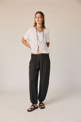 Pantalón jaretas marrón