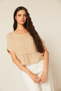 Top de lino con vainica camel