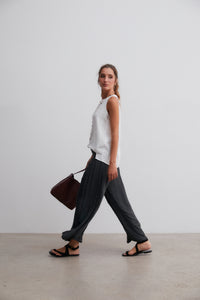 Pantalón bombacho de seda gris antracita
