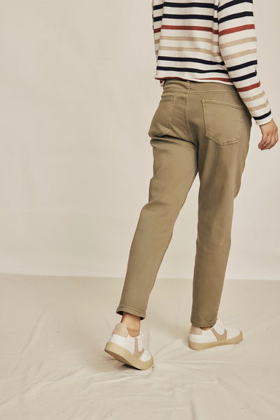 Cargar imagen en el visor de la galería, Jeans mom verde kaki
