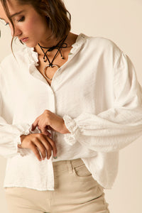 Blusa cuello mao detalle frunces blanco