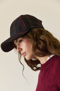 Gorra bordada azul marino