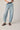 Jeans barrel azul claro de tiro médio