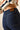 Jeans tiro medio costuras azul