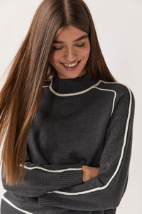 Jersey gris vivos contraste crudo