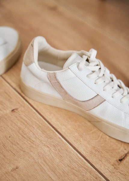 Cargar imagen en el visor de la galería, Zapatilla baja blanca beige
