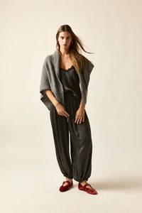 Pantalón bombacho raso gris antracita