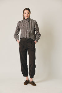 Pantalón bombacho pinzas marrón