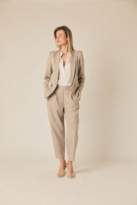 Pantalón tobillero fluido beige