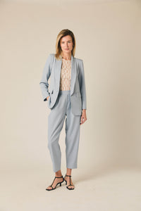 Pantalón tobillero fluido celeste