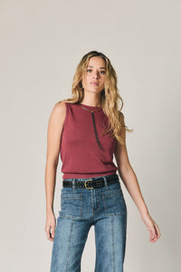 Top de punto sin mangas vino