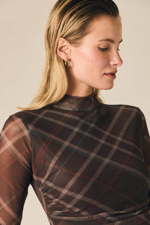 Top de tul estampado de cuadros marrón