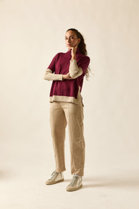 Jeans barrel bolsillos oblicuos beige