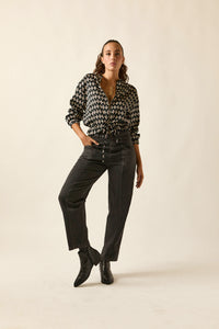 Jeans barrel bolsillos oblicuos gris