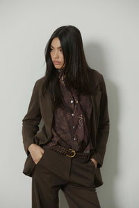 Americana sastre raya marrón