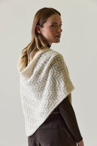 Bufanda punto pico calada crudo