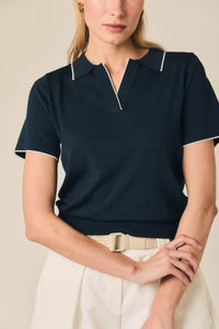 Polo punto fino azul marino