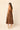 Vestido midi cuello pico volantes marrón